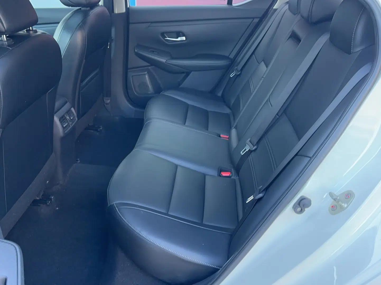 Used Nissan Sylphy 2021 1.6L XL CVT Enjoyment Edition — миниатюра 9