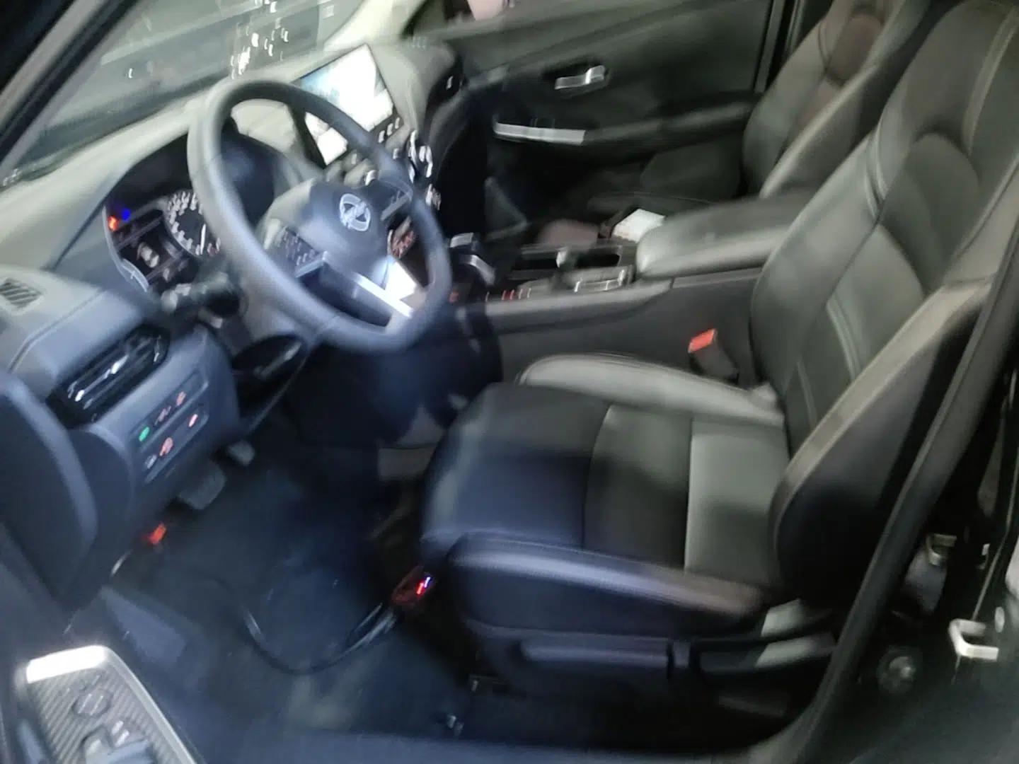 Used Nissan Sylphy 2023 1.6L CVT Enjoyment Edition — миниатюра 17
