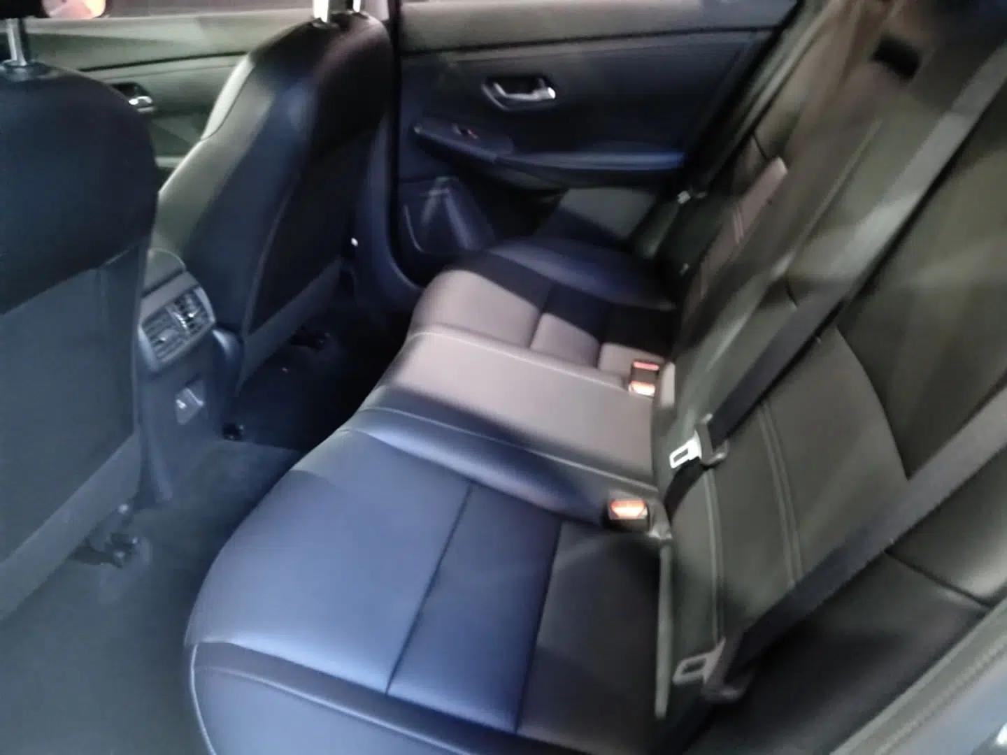 Used Nissan Sylphy 2023 1.6L CVT Enjoyment Edition — миниатюра 20