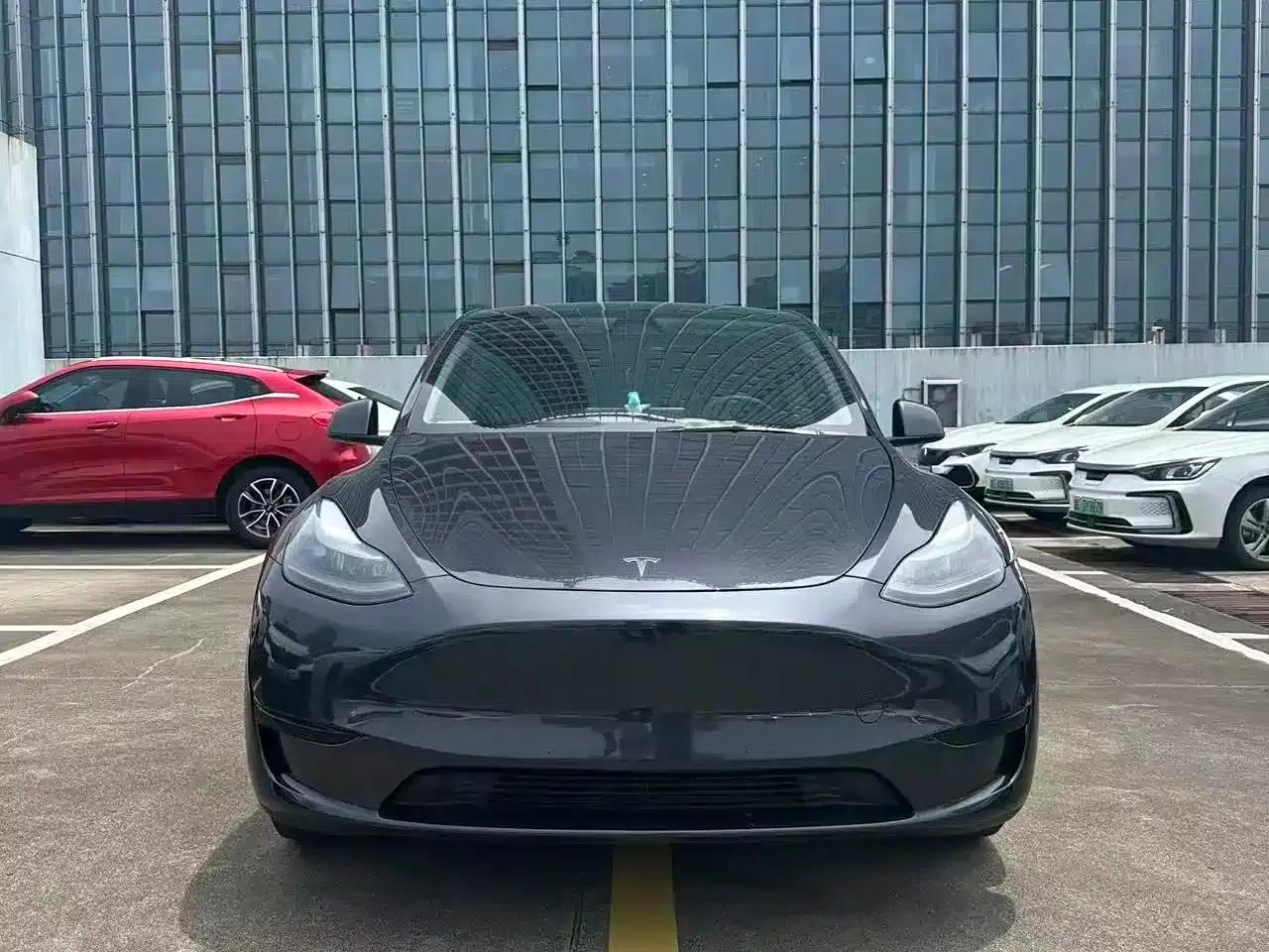 Model Y 2024 Rear-Wheel Drive — миниатюра 1