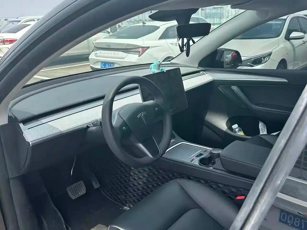 Model Y 2024 Rear-Wheel Drive — миниатюра 5