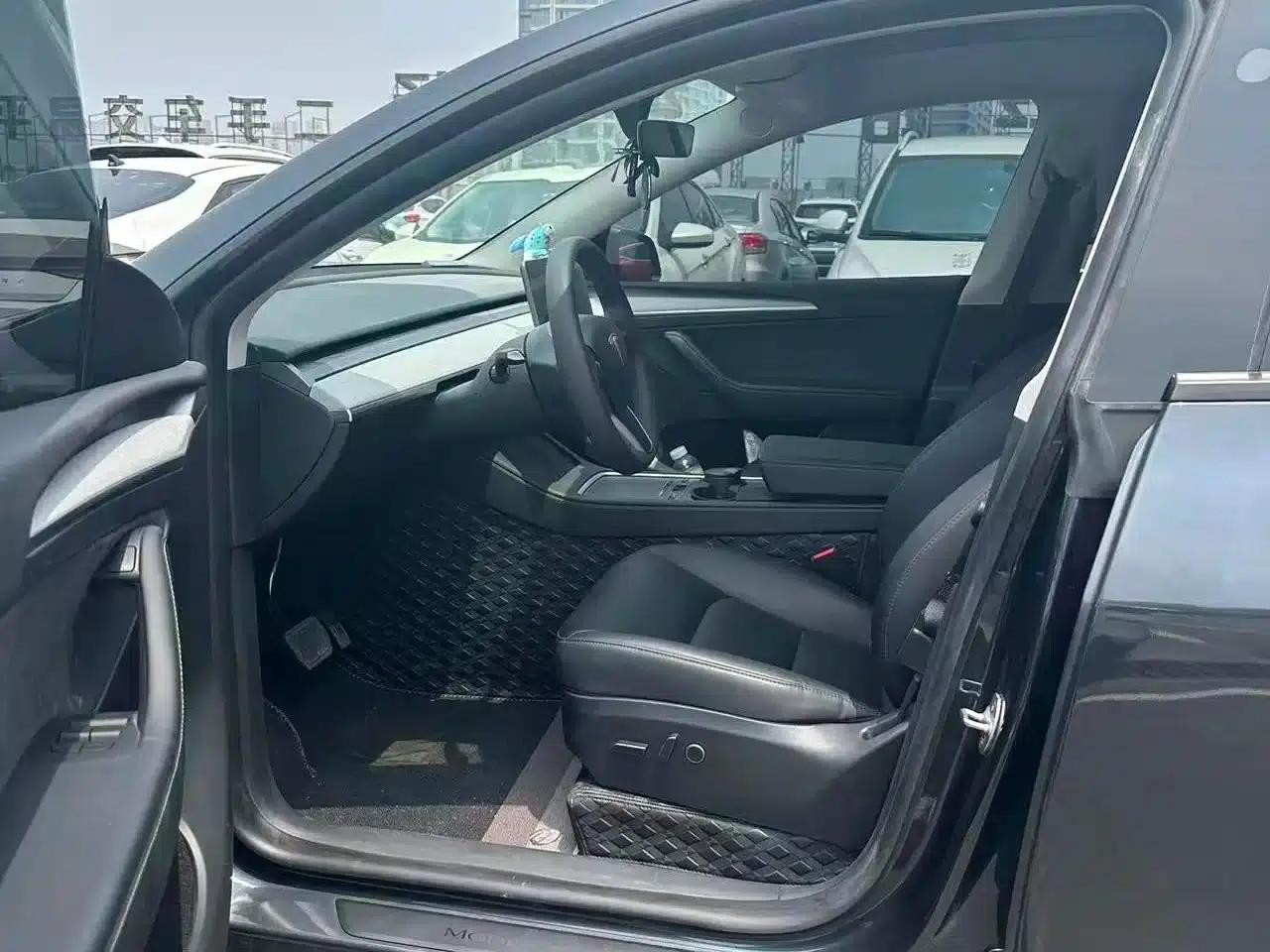 Model Y 2024 Rear-Wheel Drive — миниатюра 6