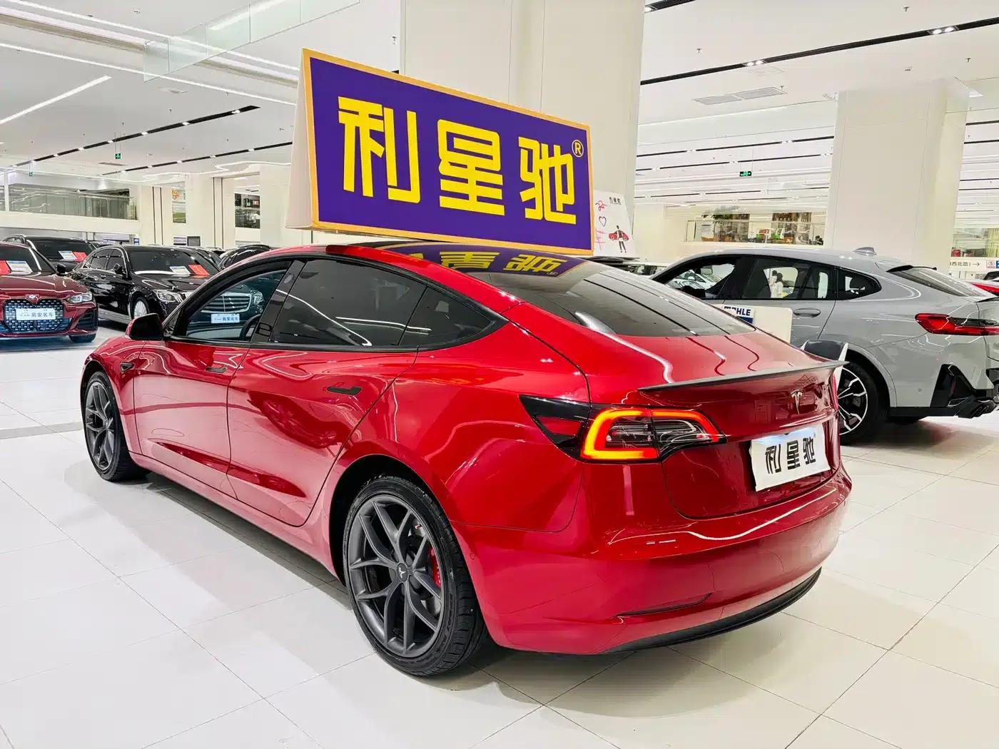 Model 3 2022 Performance All-Wheel Drive — миниатюра 3