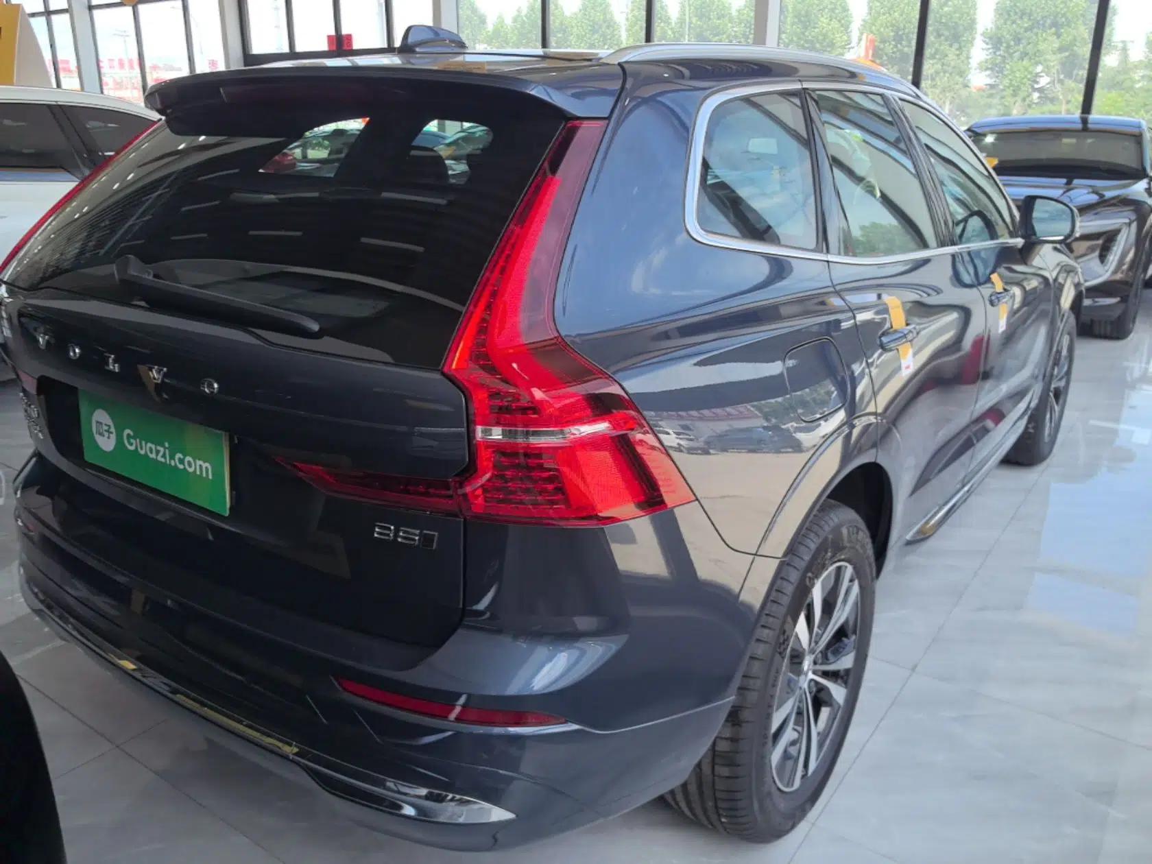 Used Volvo XC60 2025 B5 4x4 Smart Luxury Edition — миниатюра 6