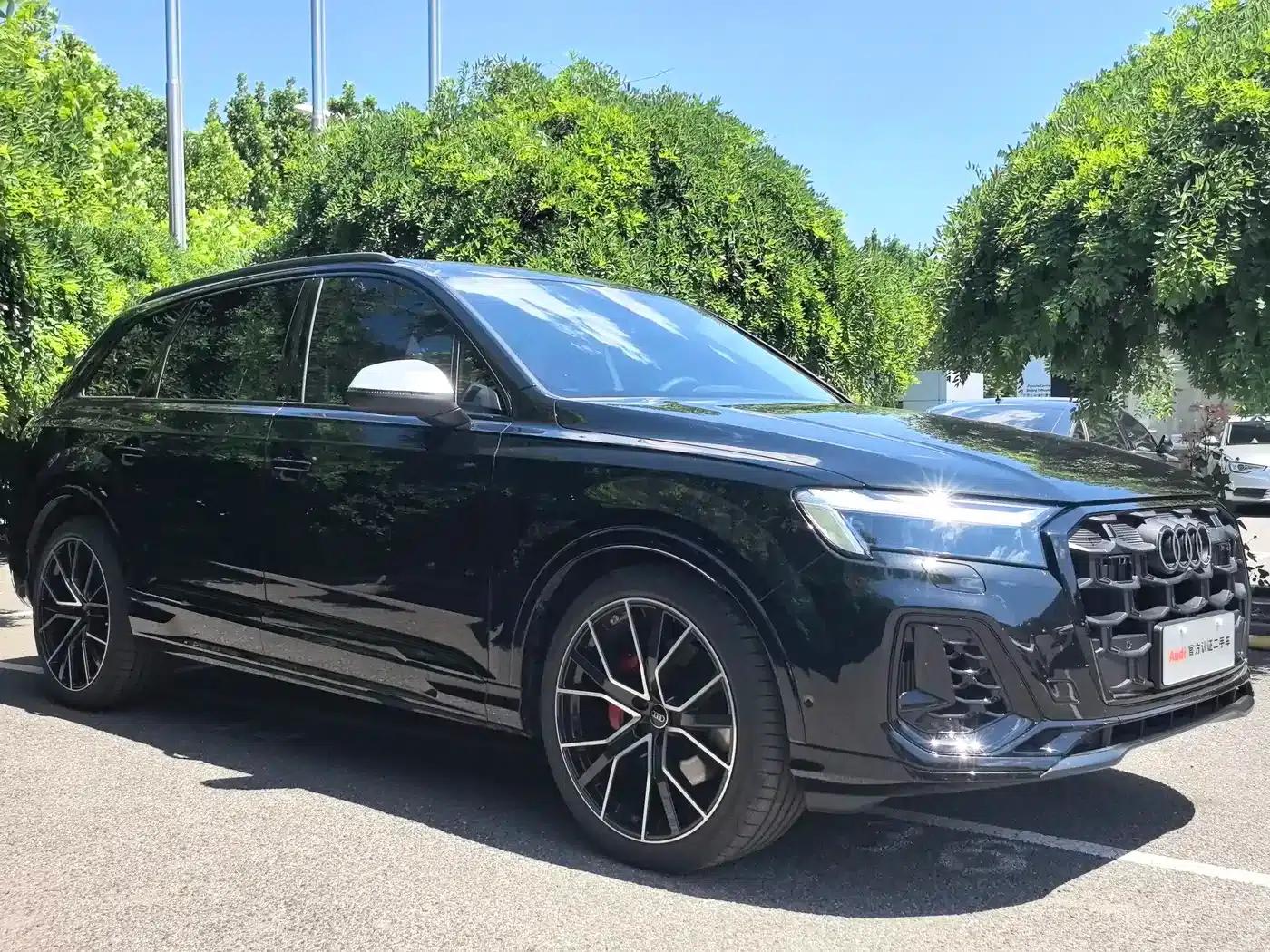 Audi Q7 2025 55 TFSI quattro S line Black Knight Edition — миниатюра 3