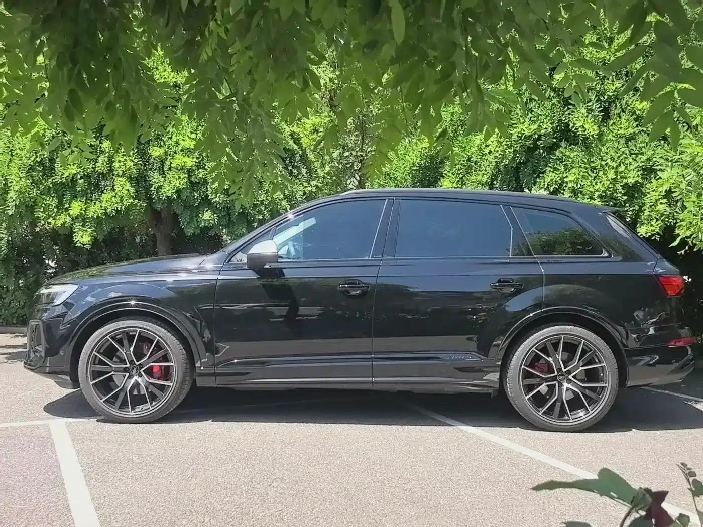 Audi Q7 2025 55 TFSI quattro S line Black Knight Edition — миниатюра 4
