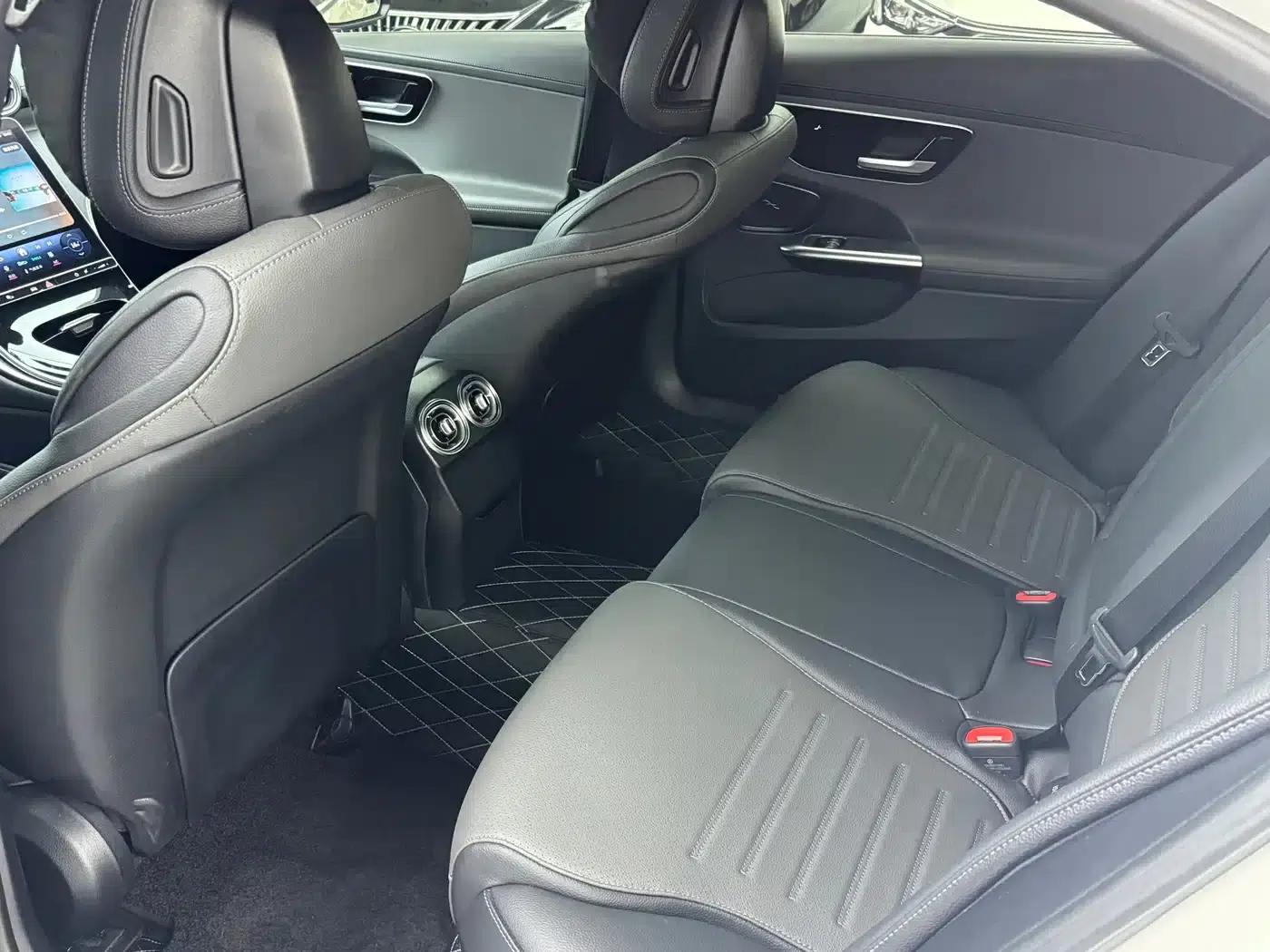 2023 Mercedes-Benz C-Class C 260 L Sport Edition — миниатюра 9