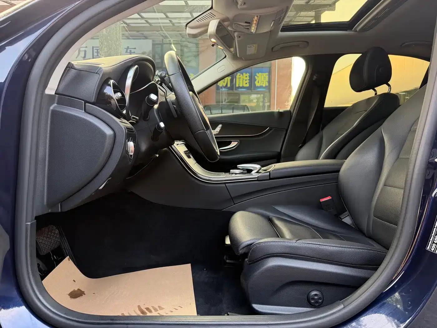 2017 Mercedes-Benz C-Class C 180 L Sport Edition — миниатюра 12