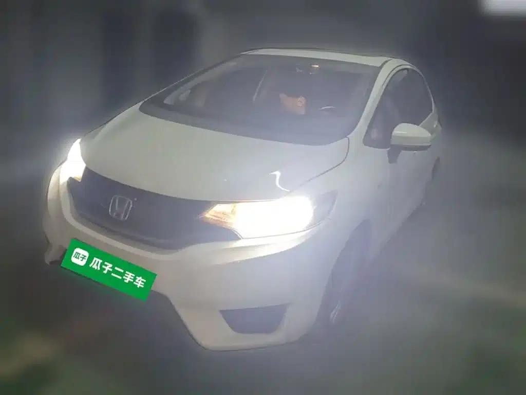 Honda Fit 2016 1.5L LXS CVT Comfort Sunroof Edition — миниатюра 1