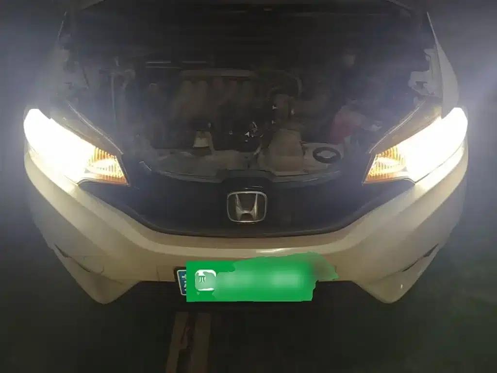 Honda Fit 2016 1.5L LXS CVT Comfort Sunroof Edition — миниатюра 11