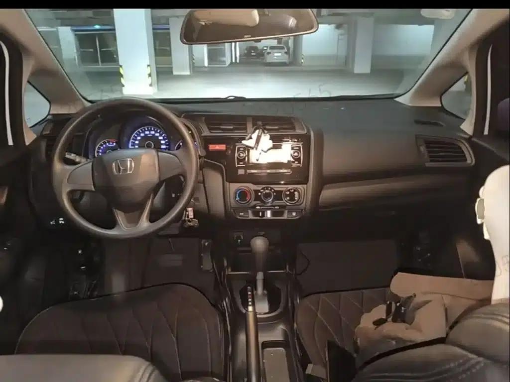 Honda Fit 2016 1.5L LXS CVT Comfort Sunroof Edition — миниатюра 14