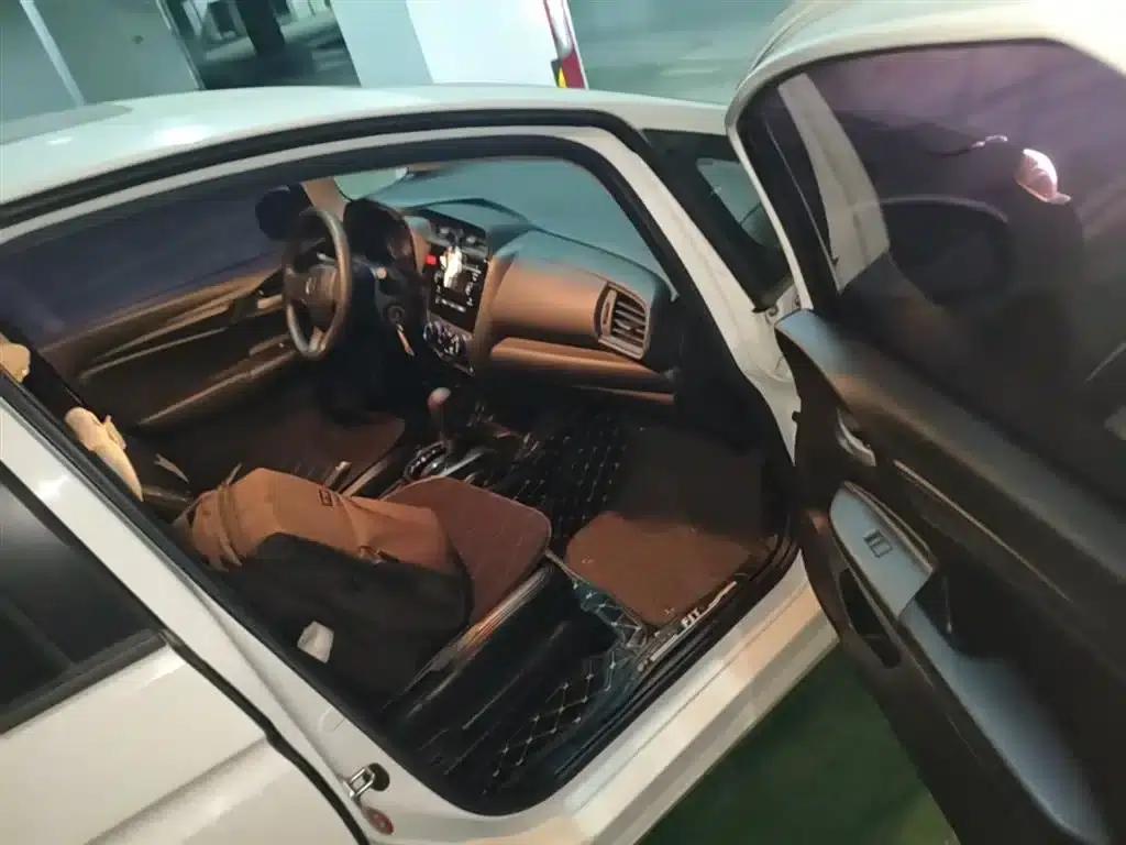 Honda Fit 2016 1.5L LXS CVT Comfort Sunroof Edition — миниатюра 20