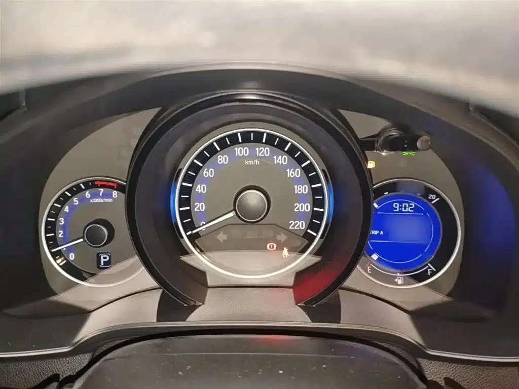 Honda Fit 2016 1.5L LXS CVT Comfort Sunroof Edition — миниатюра 4