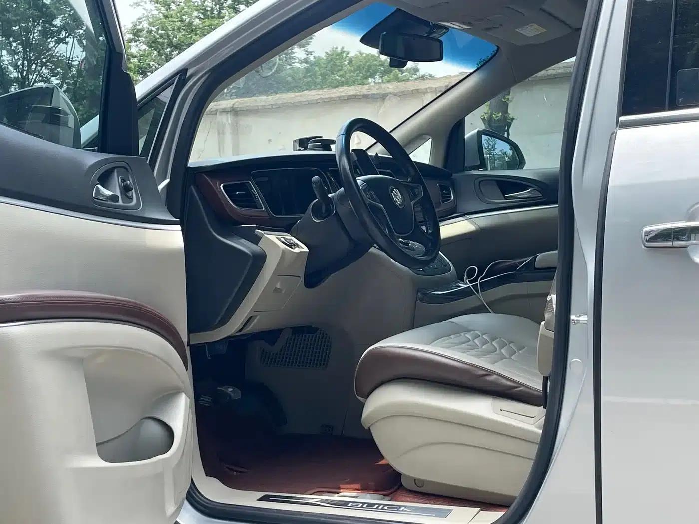 Buick GL8 2017 25S Premium Edition (National V Emission Standard) — миниатюра 6