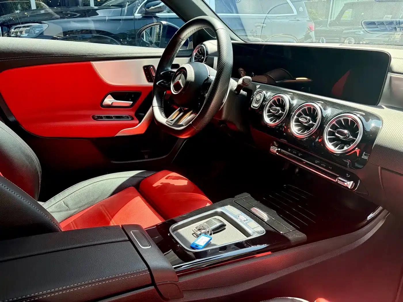 2024 Mercedes-Benz A-Class AMG (Imported) AMG A 35 4MATIC — миниатюра 17