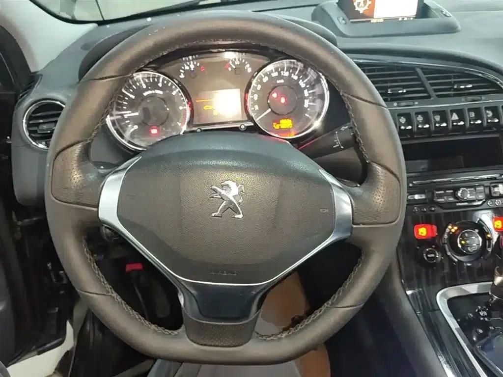 Peugeot 3008 2013 1.6THP Automatic Premium Edition — миниатюра 11