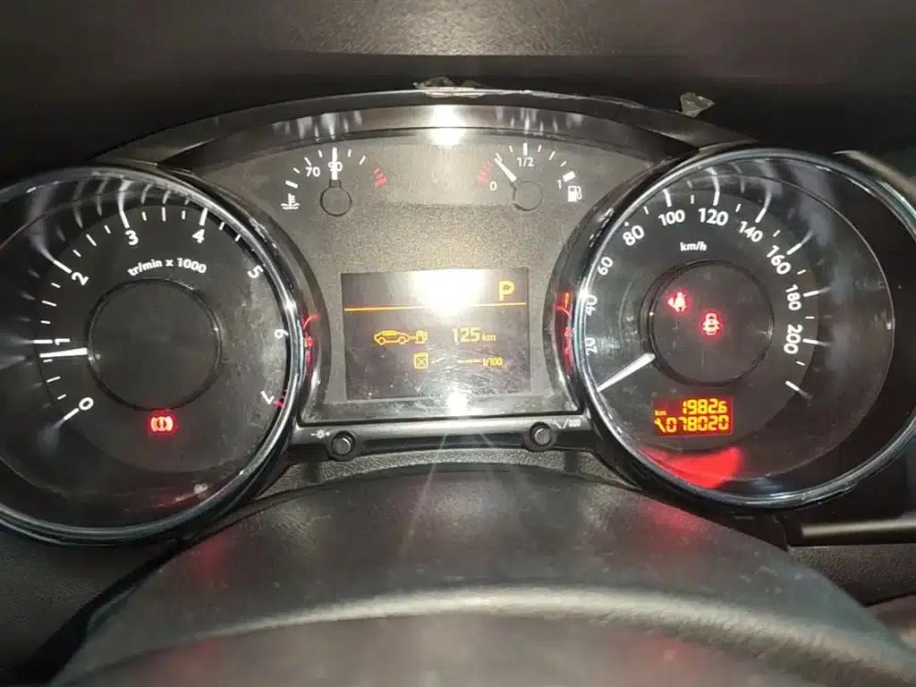 Peugeot 3008 2013 1.6THP Automatic Premium Edition — миниатюра 12