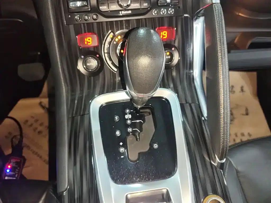 Peugeot 3008 2013 1.6THP Automatic Premium Edition — миниатюра 14
