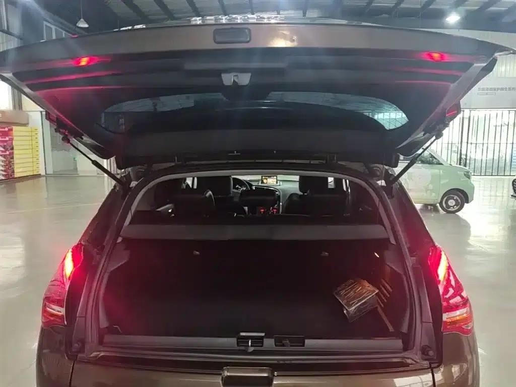 Peugeot 3008 2013 1.6THP Automatic Premium Edition — миниатюра 19