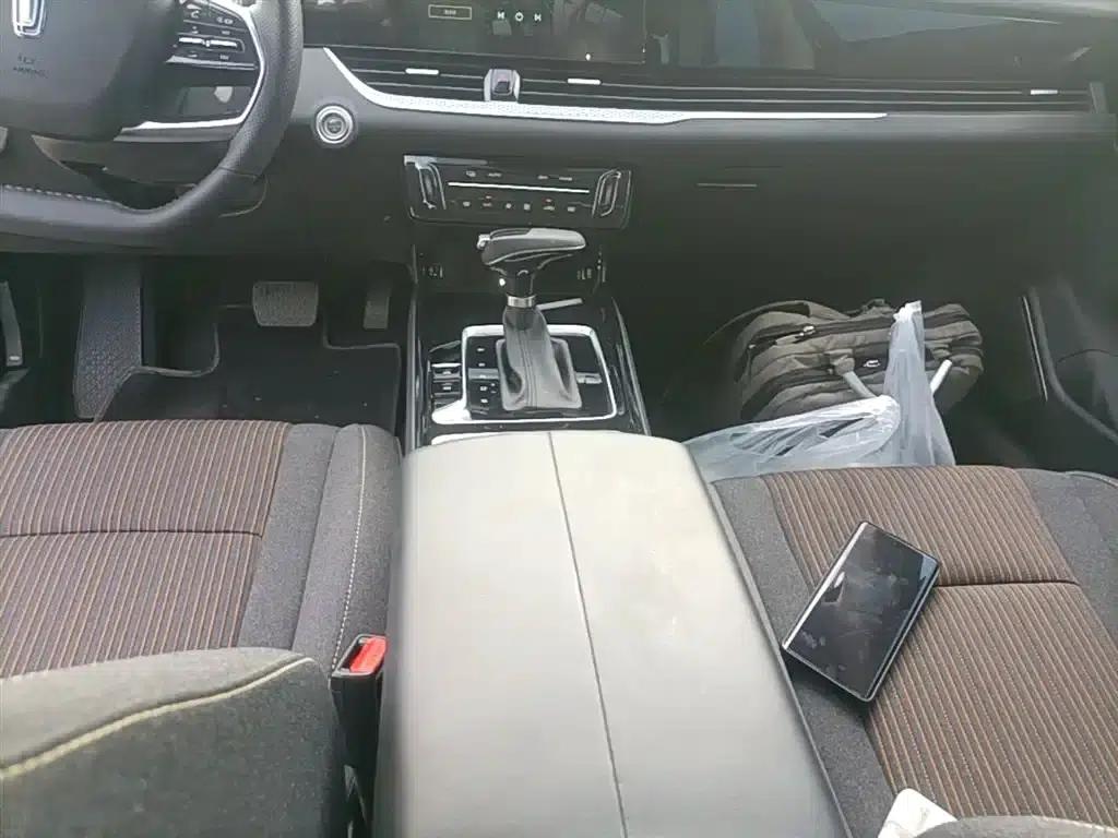Bestune B70 2022 Model, Third Generation, 1.5T Automatic Enjoyment Edition — миниатюра 10