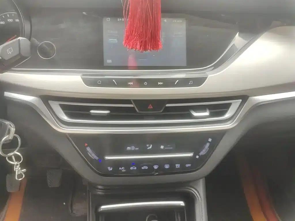 Changan CS35PLUS 2019 1.6L Manual Connect Upgrade Edition — миниатюра 13