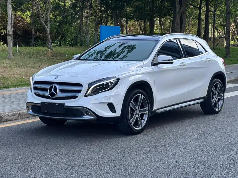 Used Mercedes-Benz GLA 2016 GLA 220 4MATIC Luxury Model — миниатюра 1