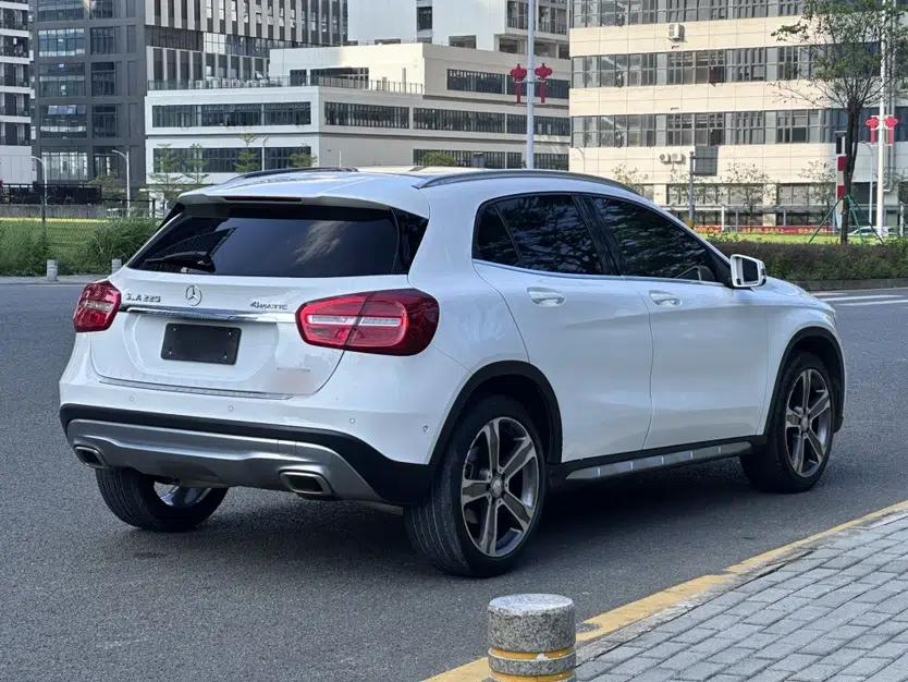 Used Mercedes-Benz GLA 2016 GLA 220 4MATIC Luxury Model — миниатюра 18