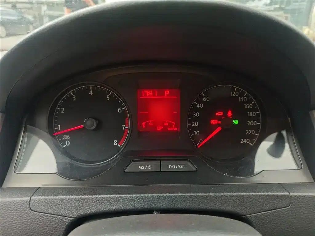 Santana 2015 Gran Lavida 1.6L Automatic Fashion Edition — миниатюра 4