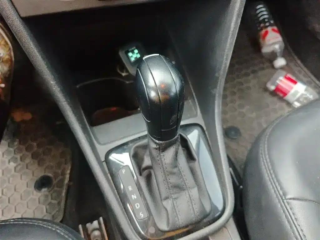 Santana 2015 Gran Lavida 1.6L Automatic Fashion Edition — миниатюра 7