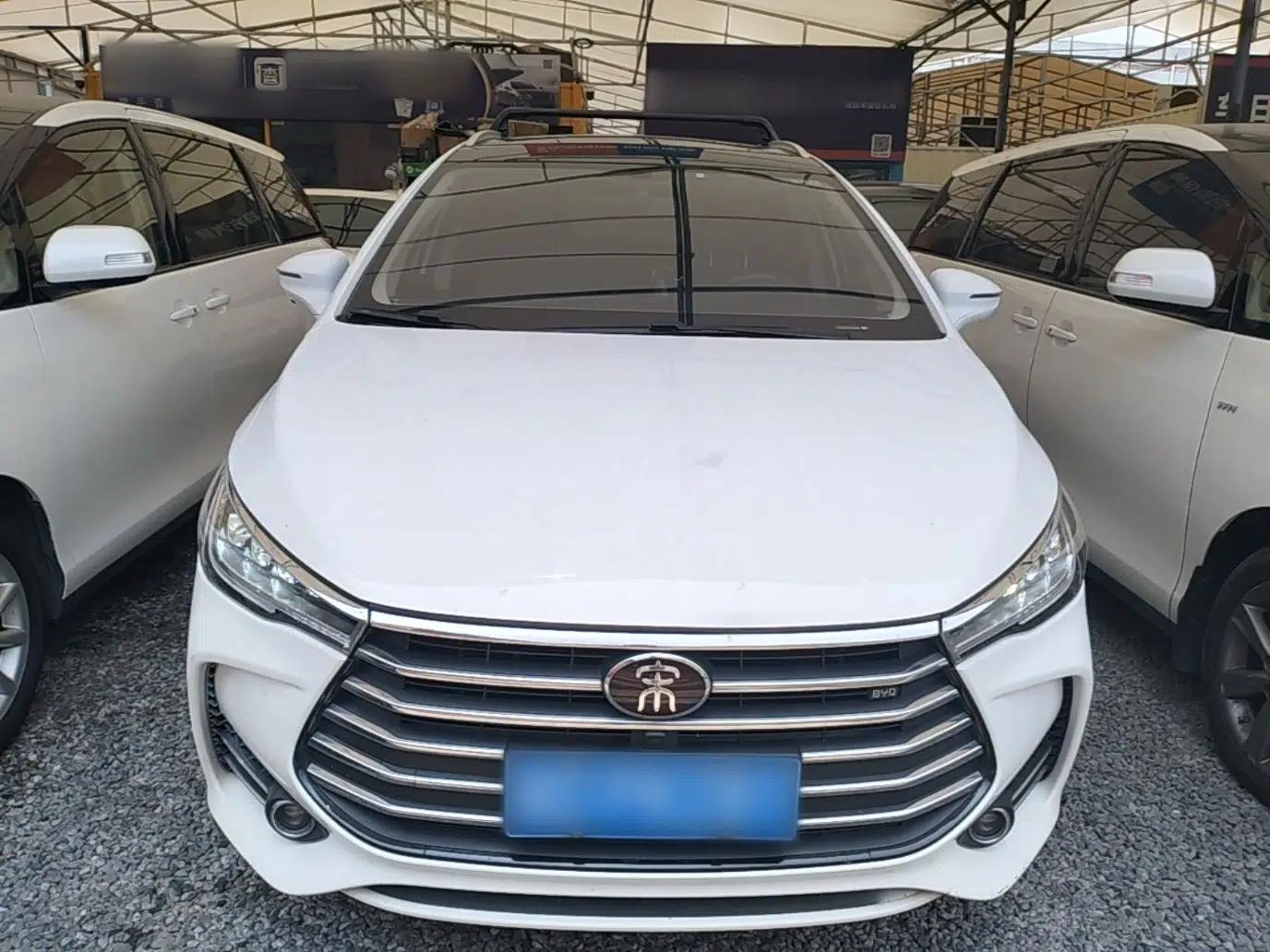 Used BYD Song MAX 2018 1.5T Automatic Smart Connect Elite Model with 6 Seats — миниатюра 2