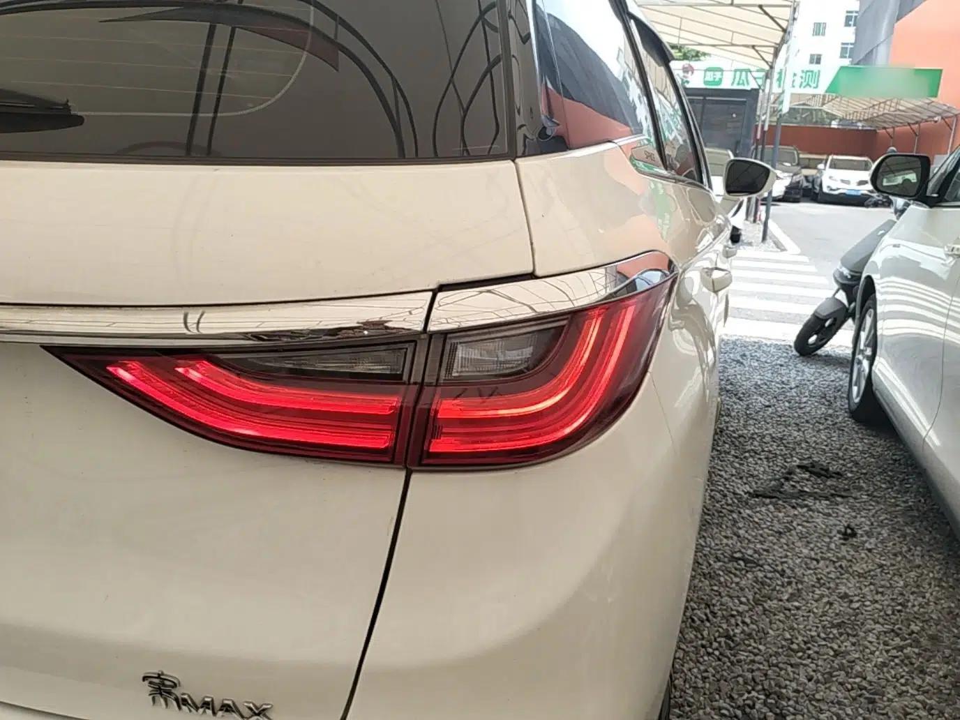 Used BYD Song MAX 2018 1.5T Automatic Smart Connect Elite Model with 6 Seats — миниатюра 14