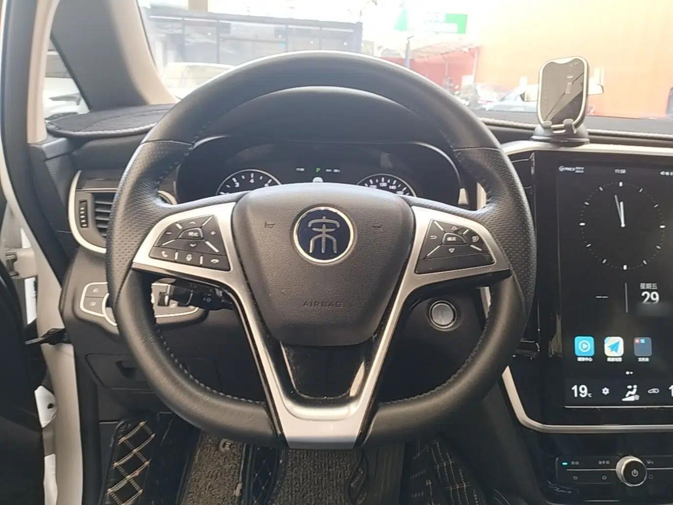 Used BYD Song MAX 2018 1.5T Automatic Smart Connect Elite Model with 6 Seats — миниатюра 18