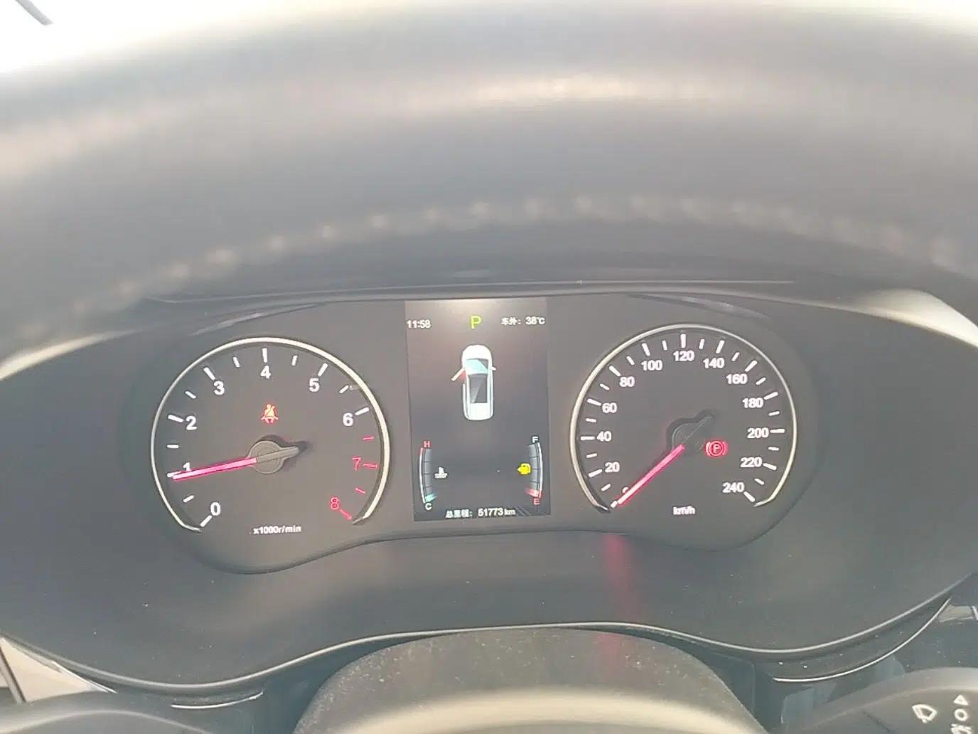 Used BYD Song MAX 2018 1.5T Automatic Smart Connect Elite Model with 6 Seats — миниатюра 19