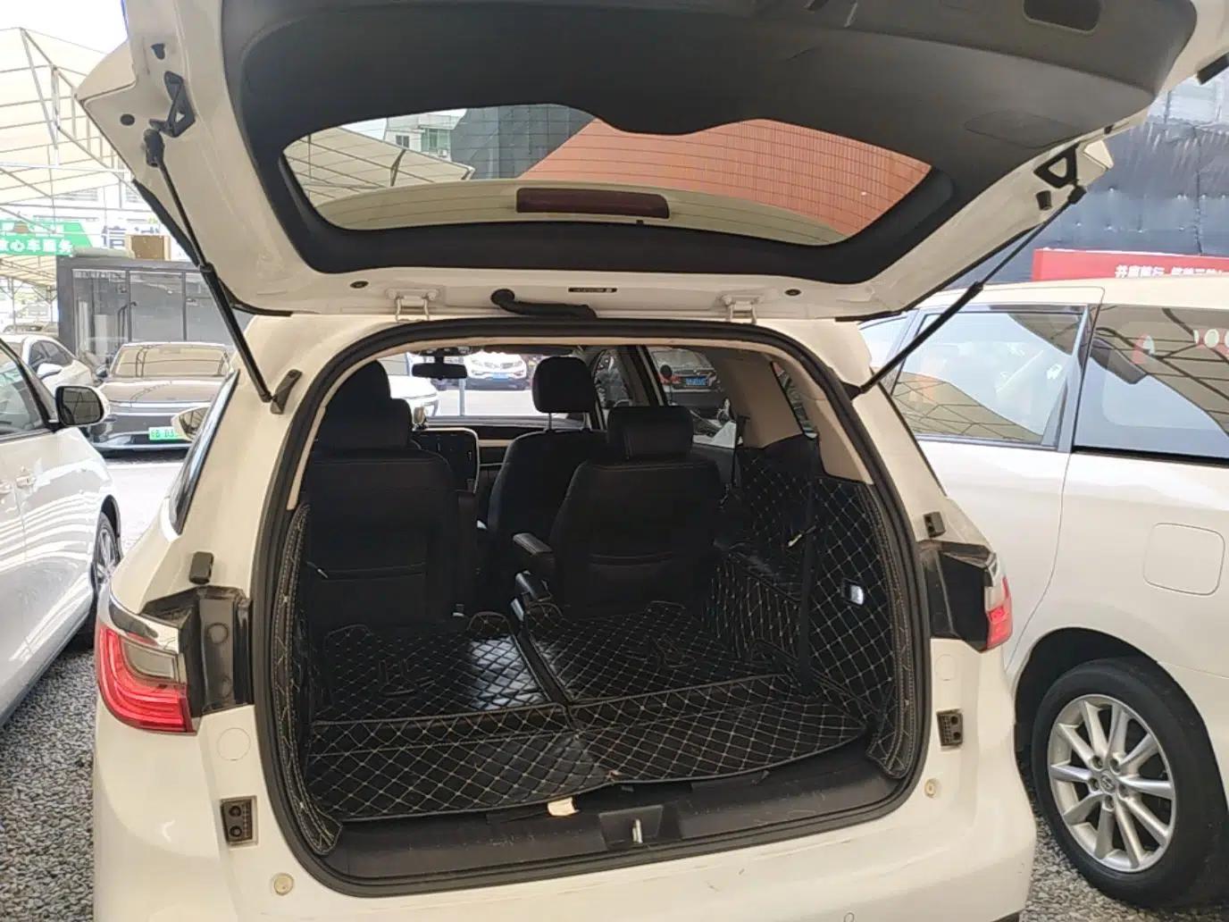 Used BYD Song MAX 2018 1.5T Automatic Smart Connect Elite Model with 6 Seats — миниатюра 27