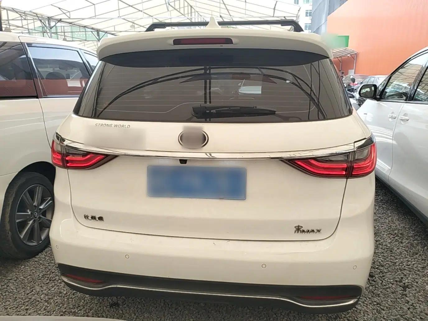 Used BYD Song MAX 2018 1.5T Automatic Smart Connect Elite Model with 6 Seats — миниатюра 5
