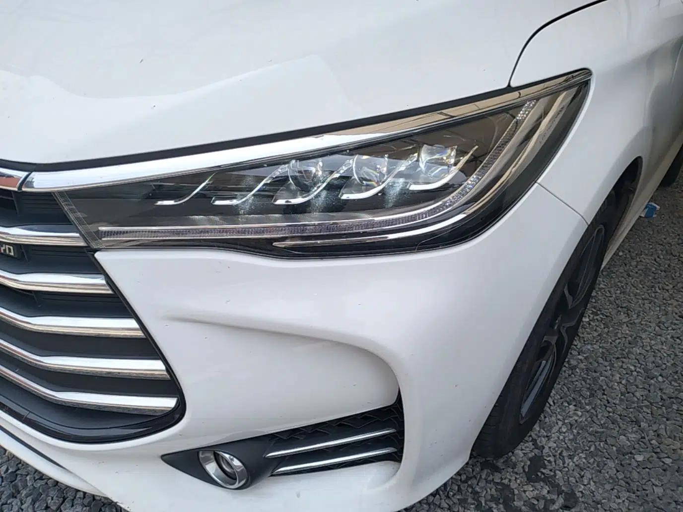 Used BYD Song MAX 2018 1.5T Automatic Smart Connect Elite Model with 6 Seats — миниатюра 8
