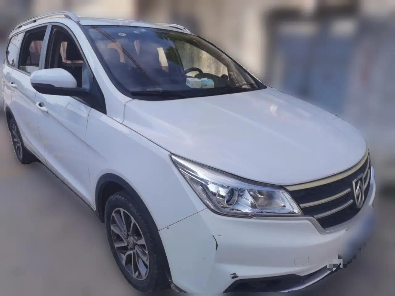 Used Baojun 730 2019 1.5L Manual Fashion Model 7-seater China VI — миниатюра 3