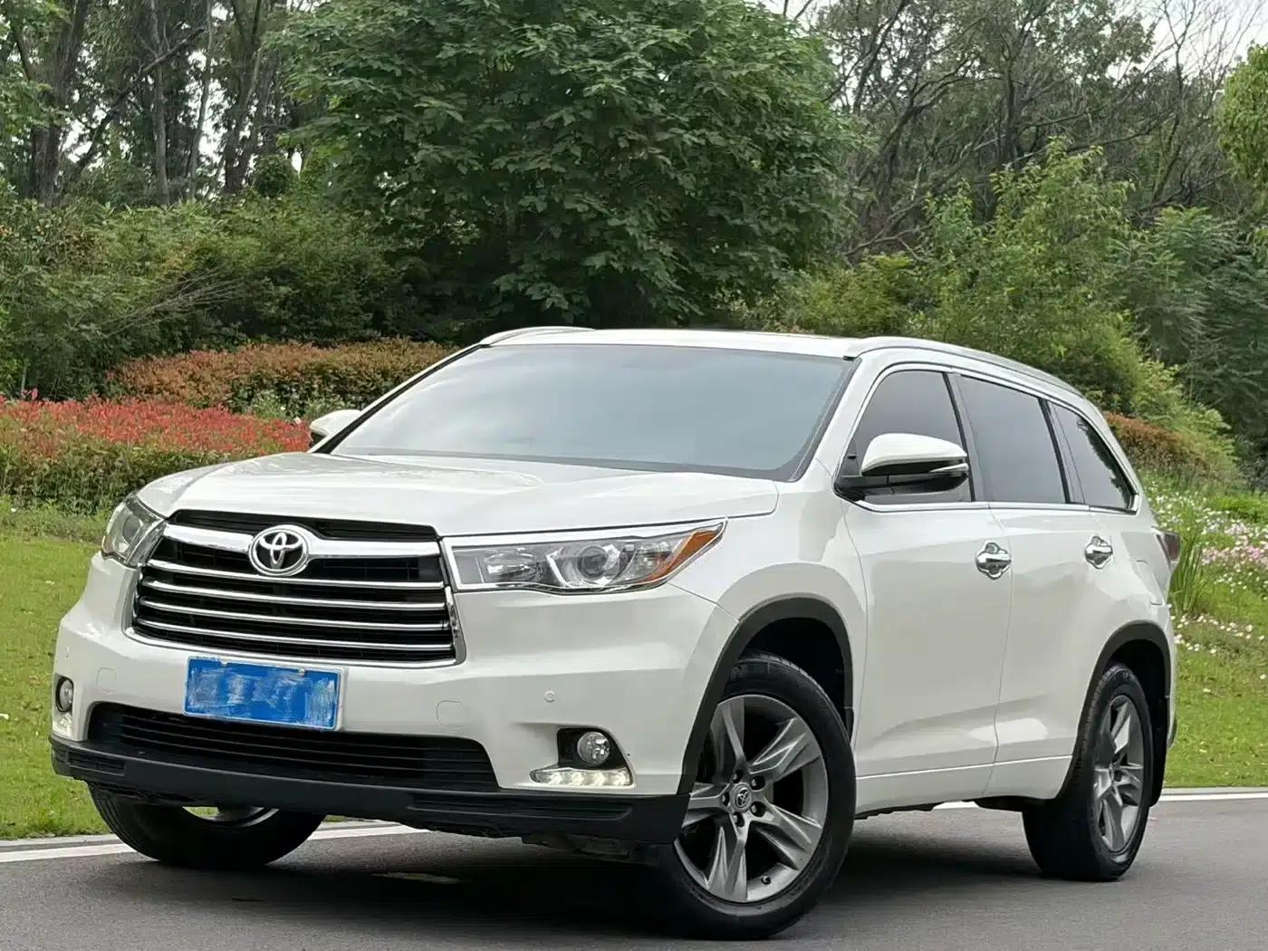 2015 Highlander 2.0T AWD Luxury 7-seater — миниатюра 1