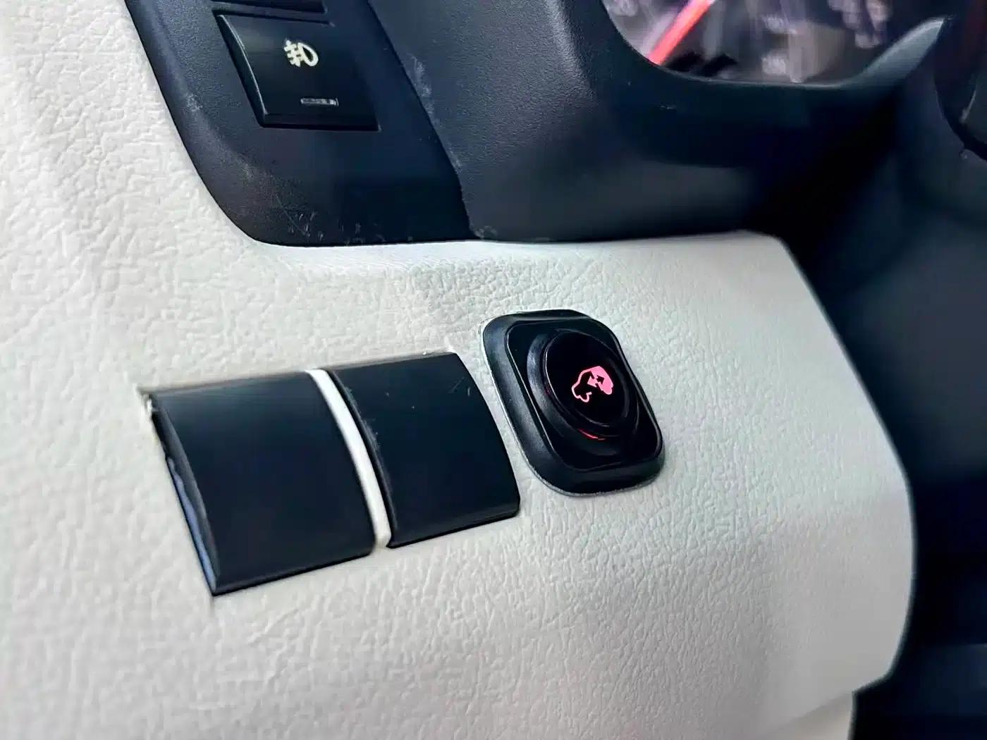 2021 HIACE 3.5L Automatic — миниатюра 5