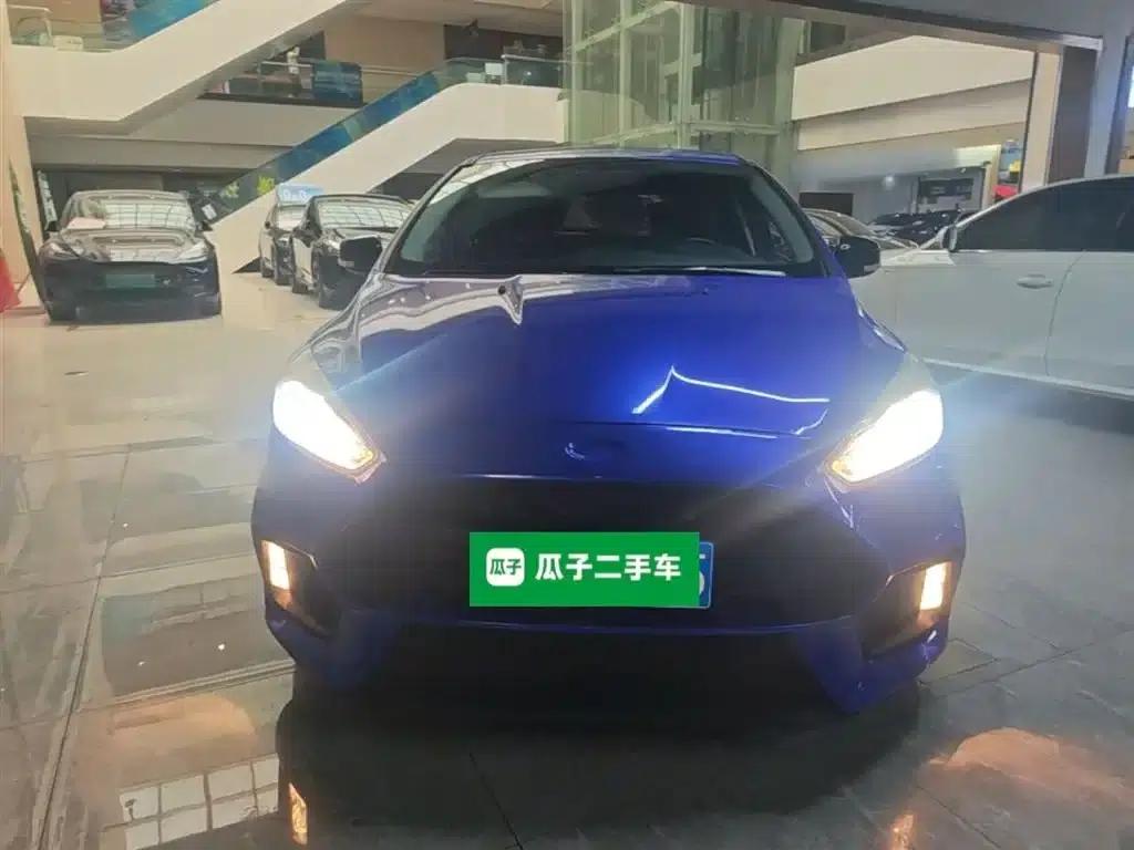 Ford Focus 2017 Hatchback 1.6L Automatic Fashion Smart Edition — миниатюра 3