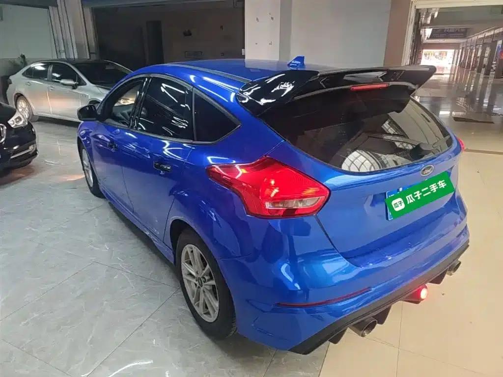 Ford Focus 2017 Hatchback 1.6L Automatic Fashion Smart Edition — миниатюра 5
