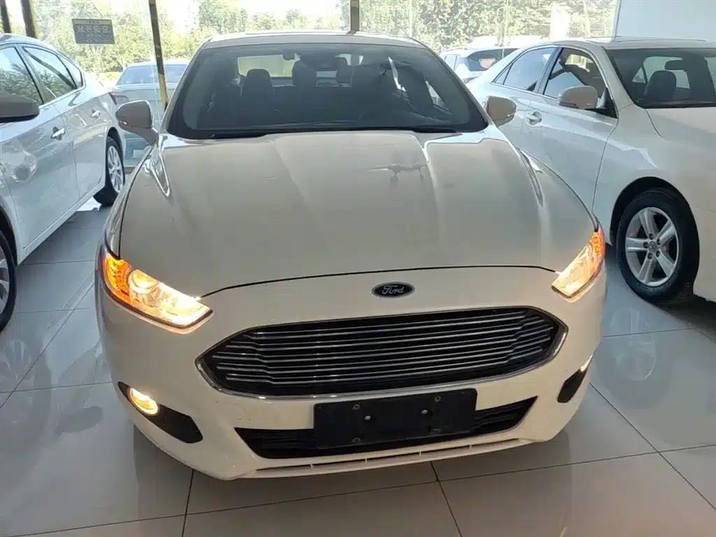 2013 Ford Mondeo 1.5L GTDi180 Fashion Edition — миниатюра 3