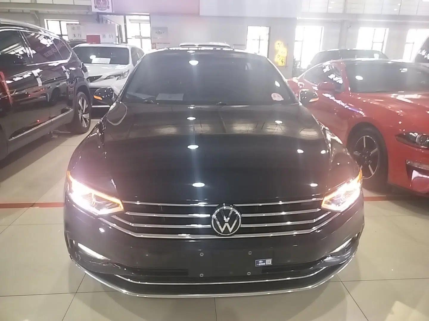 Used Volkswagen Magotan 2020 330TSI DSG Luxury Edition — миниатюра 2