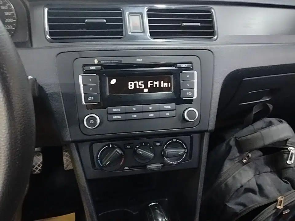 Used Volkswagen Santana 2015 1.6L Automatic Fashion Edition — миниатюра 20