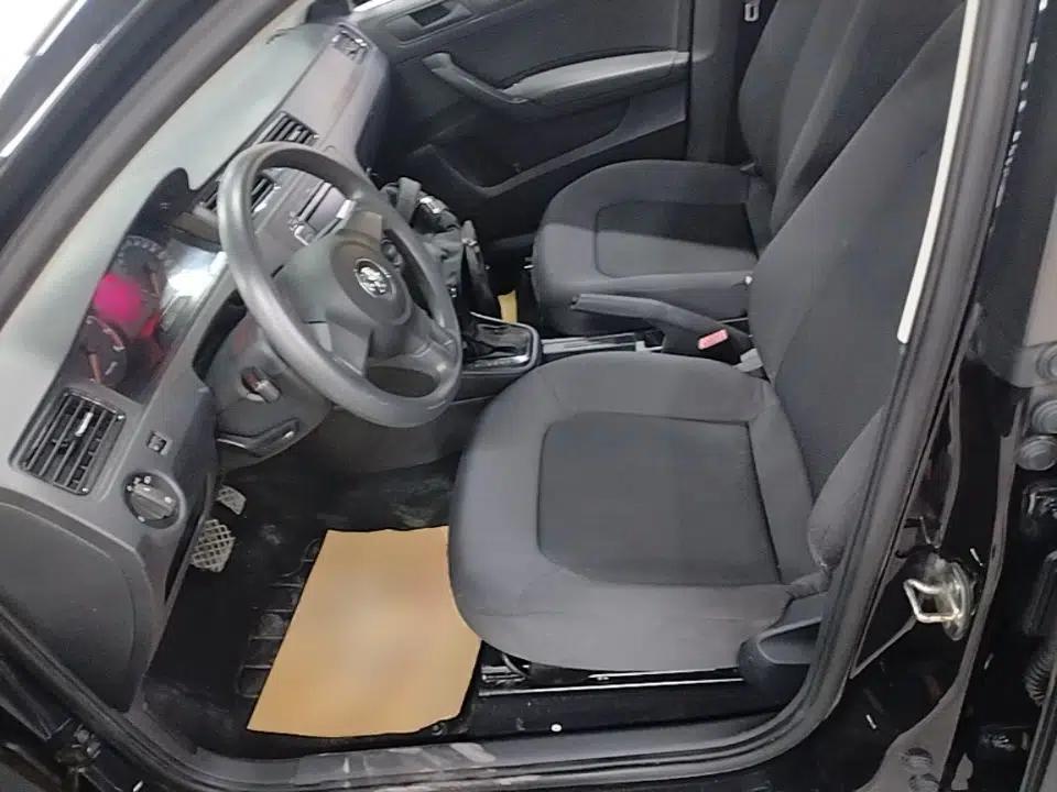Used Volkswagen Santana 2015 1.6L Automatic Fashion Edition — миниатюра 22
