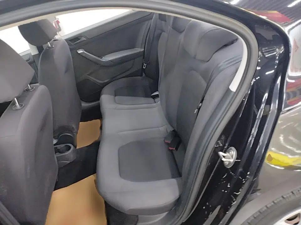 Used Volkswagen Santana 2015 1.6L Automatic Fashion Edition — миниатюра 25