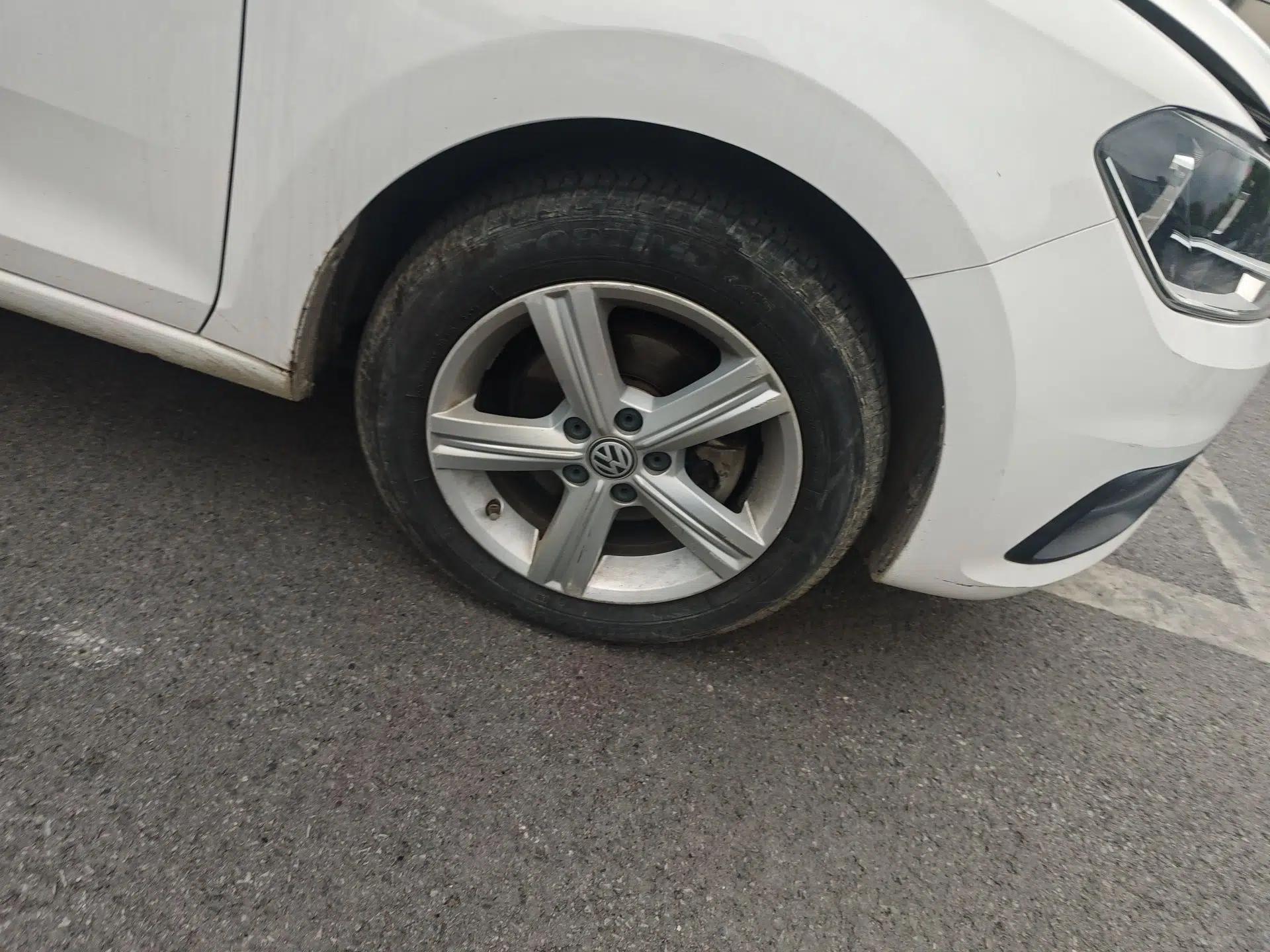 Used Volkswagen Santana 2015 Haval H6 1.6L Automatic Luxury Model — миниатюра 8
