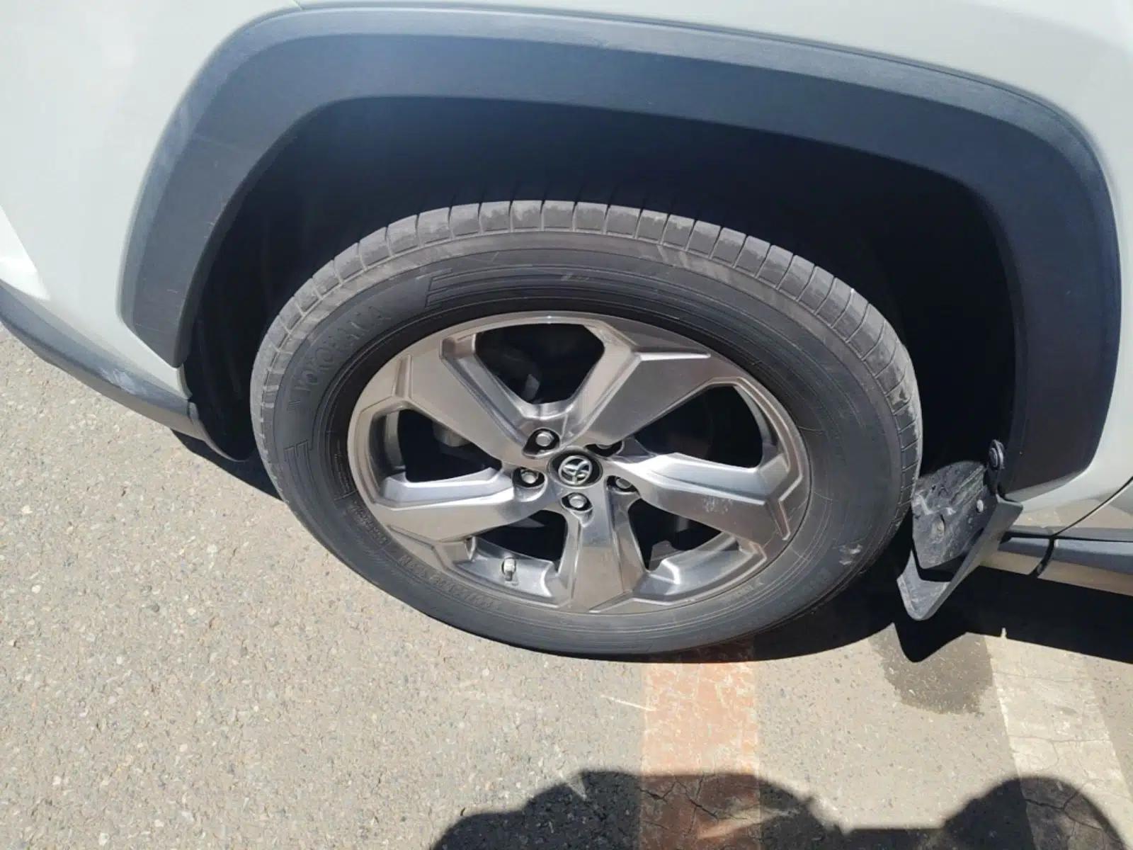 Used Toyota RAV4 2021 2.0L CVT Two-Wheel Drive Fashion Edition — миниатюра 10