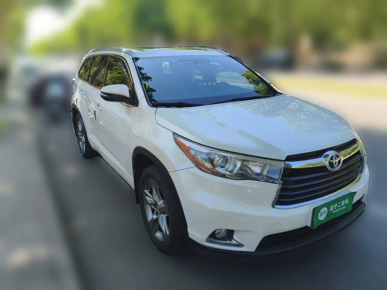 Used Toyota Highlander 2015 2.0T Four-Wheel Drive Luxury Edition 7-Seater — миниатюра 3