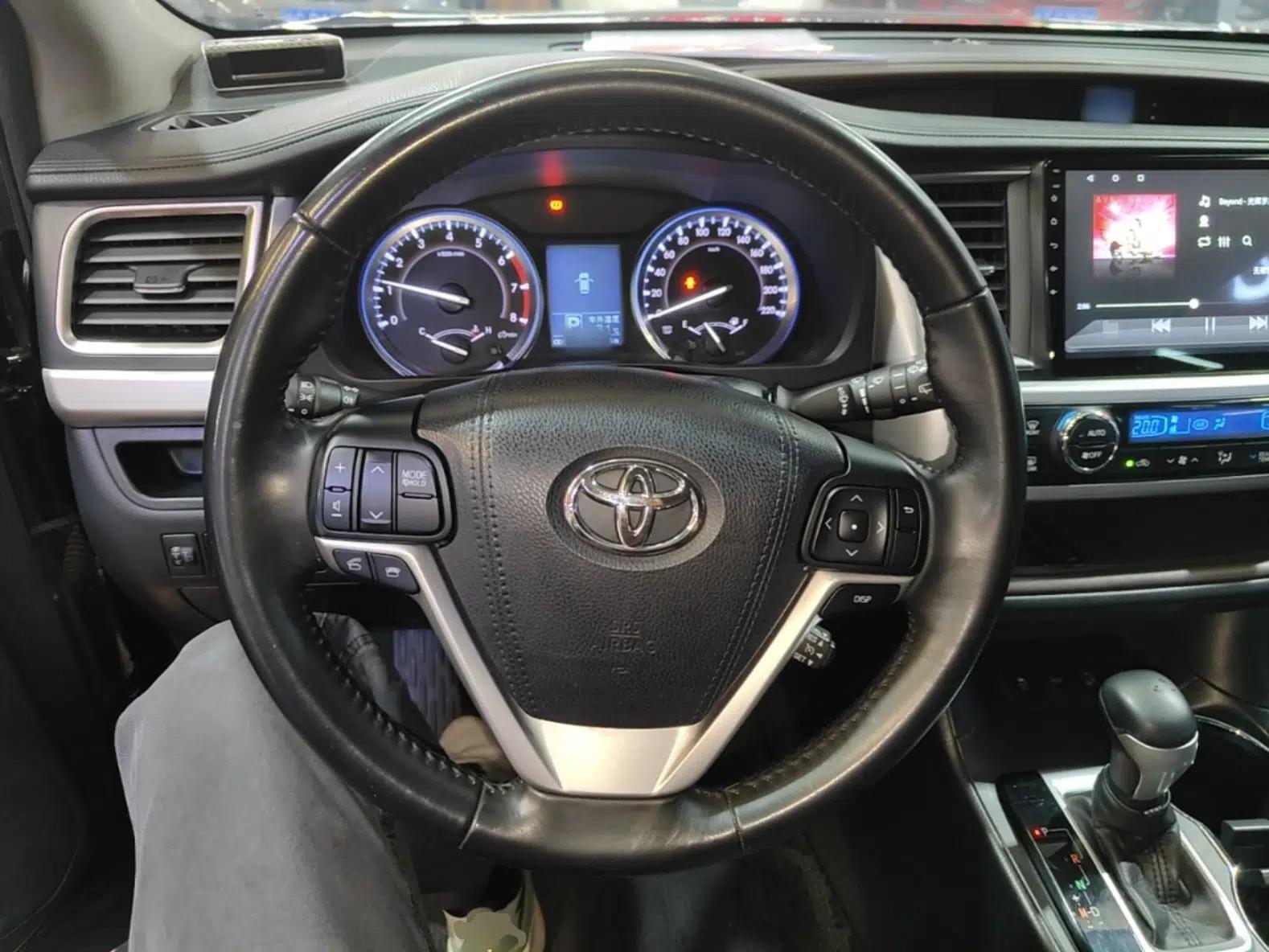 Used Toyota Highlander 2015 2.0T Four-Wheel Drive Luxury Edition 7-Seater — миниатюра 13